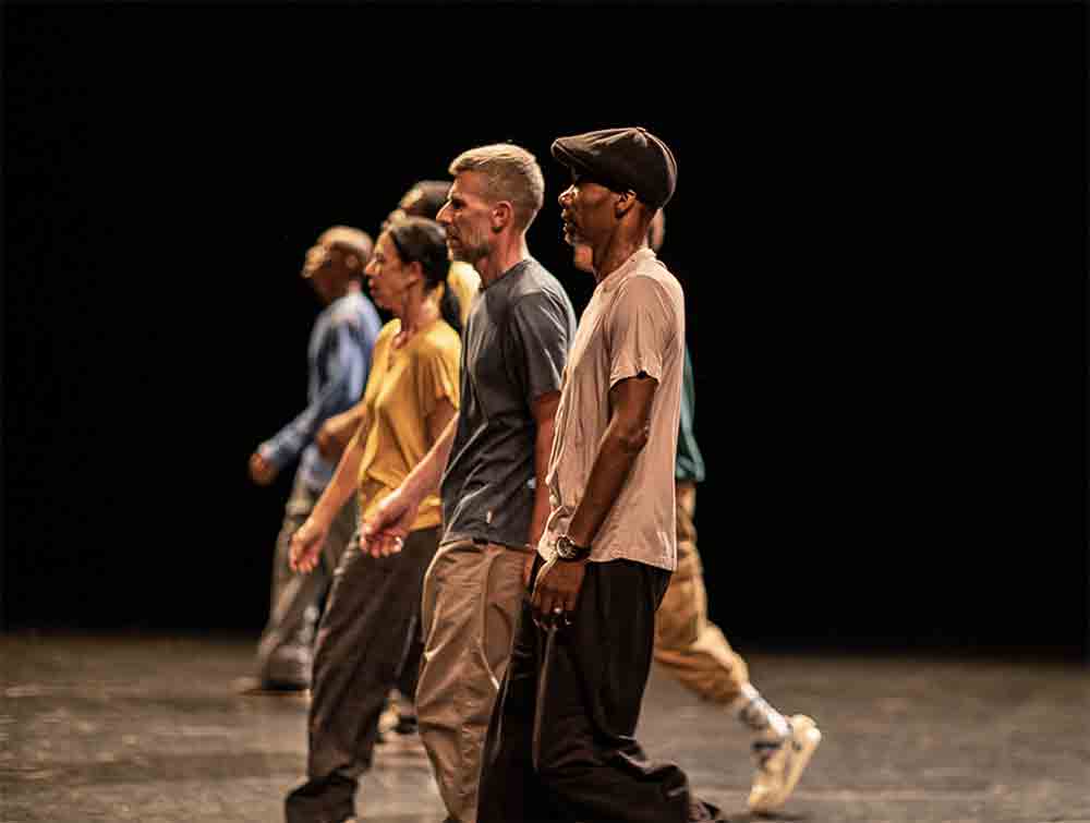 Danza internazionale in diretta streaming con la compagnia francese Art Mouv' En attendant James B. | Compagnia Art Mouv’