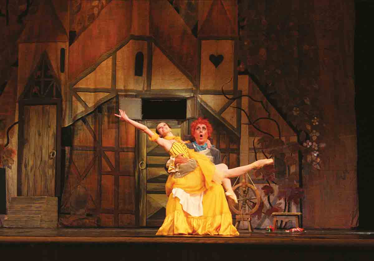 Accademia Ucraina di Balletto presenta "Il Lago Dei Cigni" e "La Fille Mal Gardee" La Fille Mal Gardee - Accademia Ucraina di Balletto
