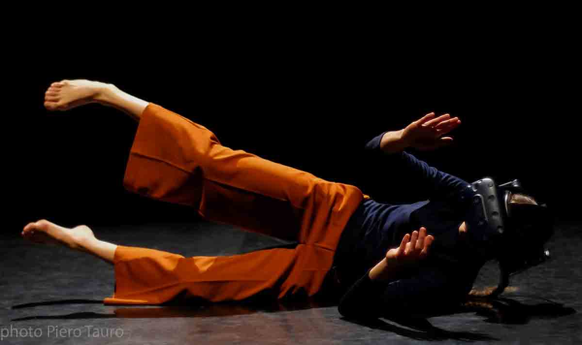 Danza e realtà virtuale al NAO Performing Festival in VR @ MEET Digital Culture Center | XII edizione Francesco Luzzana (ph: Piero Tauro)