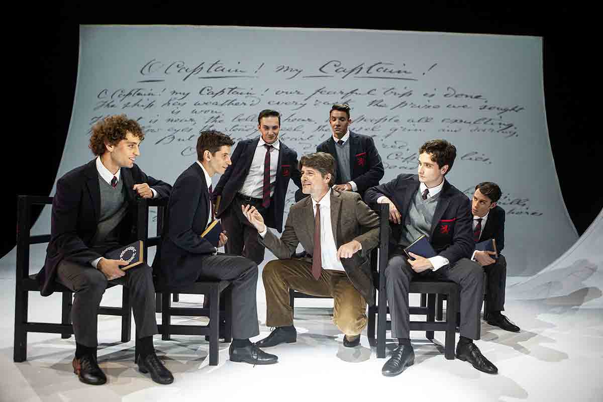 Teatro Arcimboldi - L'Attimo fuggente con Ettore Bassi - 14 e 15 gennaio 2022 L'Attimo Fuggente (Foto di Giovanna Marino)