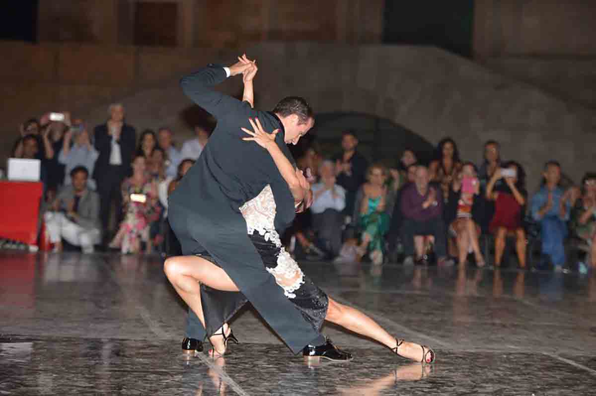 Da giovedì 14 Luglio Trani sarà la Capitale del Tango! Miguel Angel Zotto e Daiana Guspero