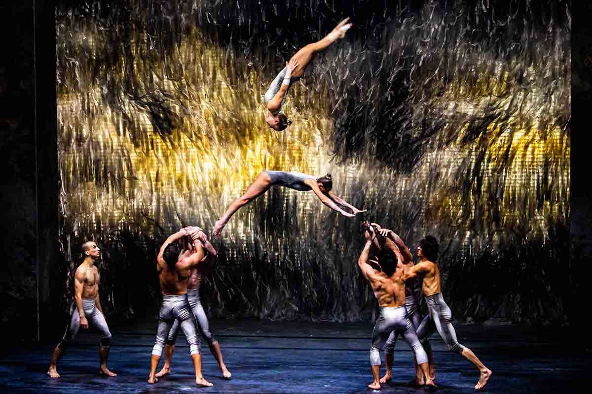 “Solus Amor” il nuovo spettacolo della Recirquel Cirque Danse Recirquel - Solus Amor (ph. Bálint Hirling)