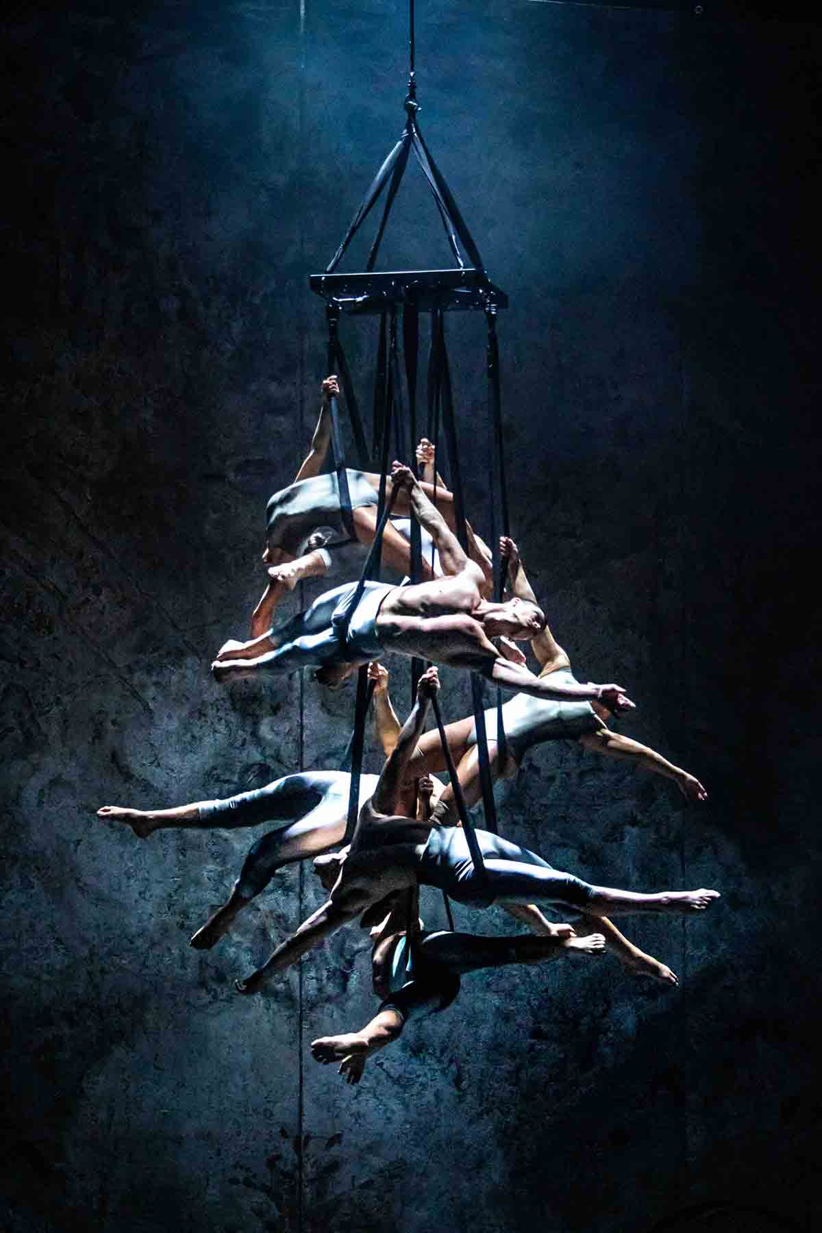 “Solus Amor” il nuovo spettacolo della Recirquel Cirque Danse Recirquel - Solus Amor (ph. Bálint Hirling)