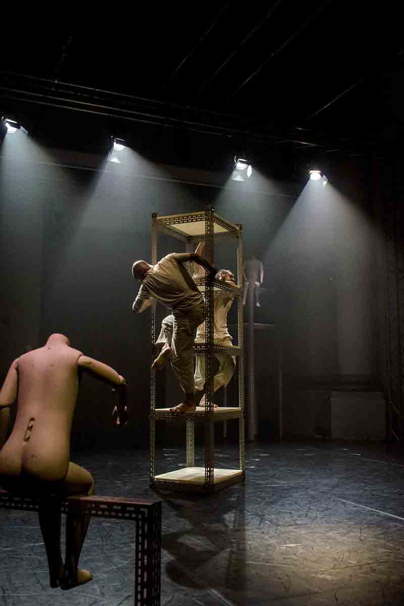 Al via Face Off INART a Matelica Tratti Divisi Alterati - Compagnia degli Istanti - Compagnia Simona Bucci