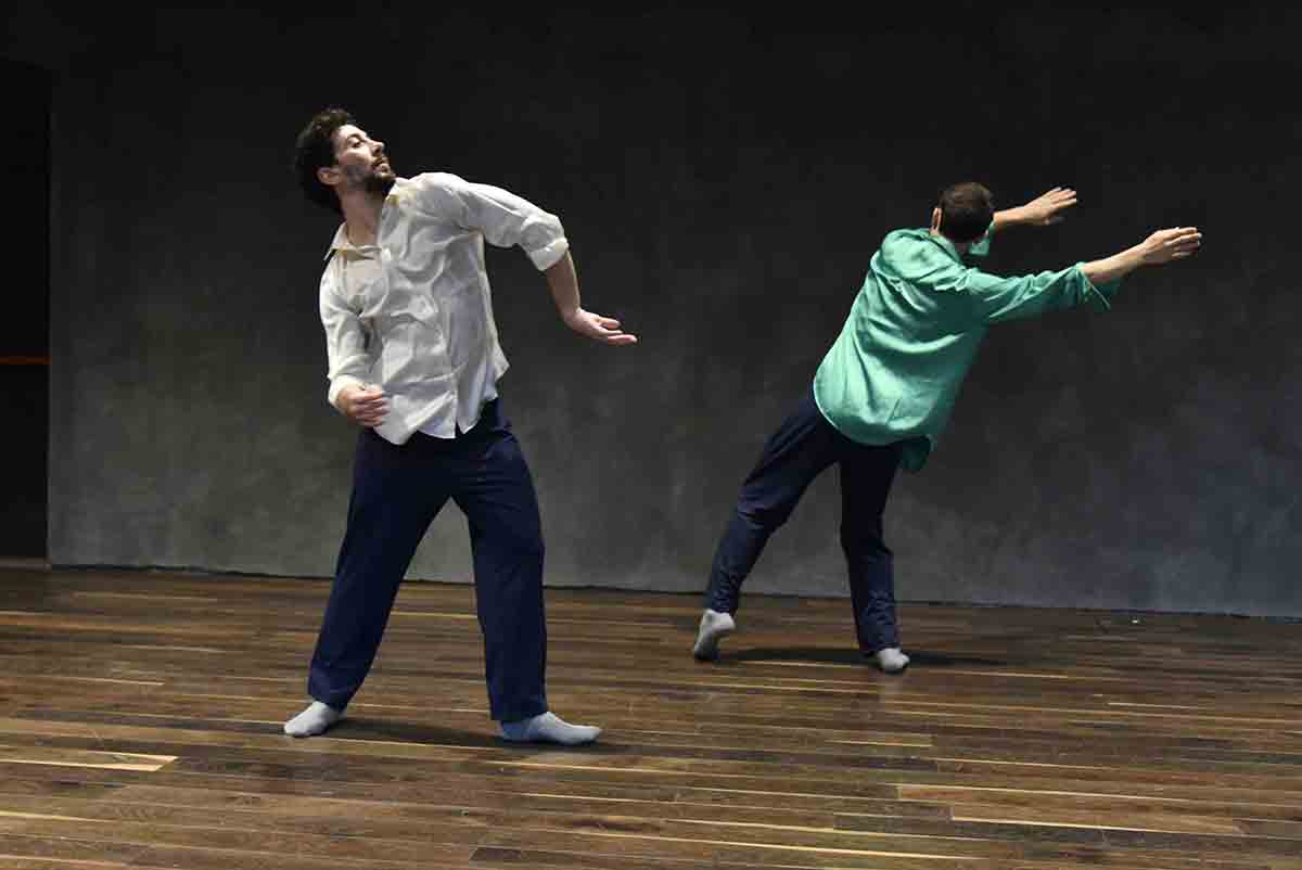 "Sull'attimo" - un progetto di Camilla Monga e Emanuele Maniscalco a Danza in Rete Festival Sull'attimodi Camilla Monga ed Emanuele Maniscalco