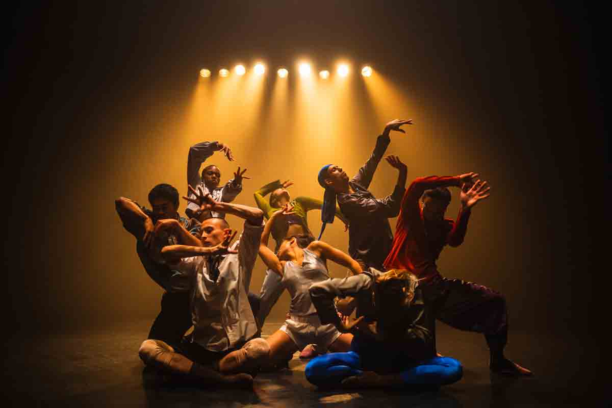 Gauthier Dance / Dance Company Theaterhaus Stuttgart al Tanz Bozen / Bolzano Danza Shechter II - Contemporary Dance 2.0 (Foto: Todd MacDonald)