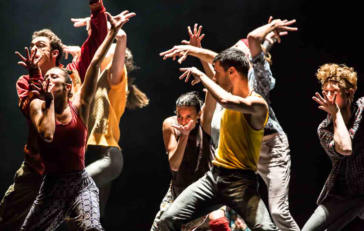 Gauthier Dance / Dance Company Theaterhaus Stuttgart al Tanz Bozen / Bolzano Danza Swan Lakes - Shechter Swan Cake (Foto: Jeanette Bak)