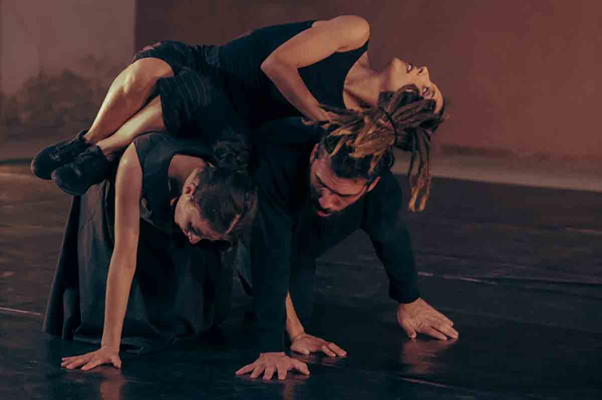 Salerno Danza Festival: tre date per cinque performance 7, 8 e 9 luglio a Palazzo Ricci di Ascea Compagnia Naturalis Labor - The day when I chose to be a daughter