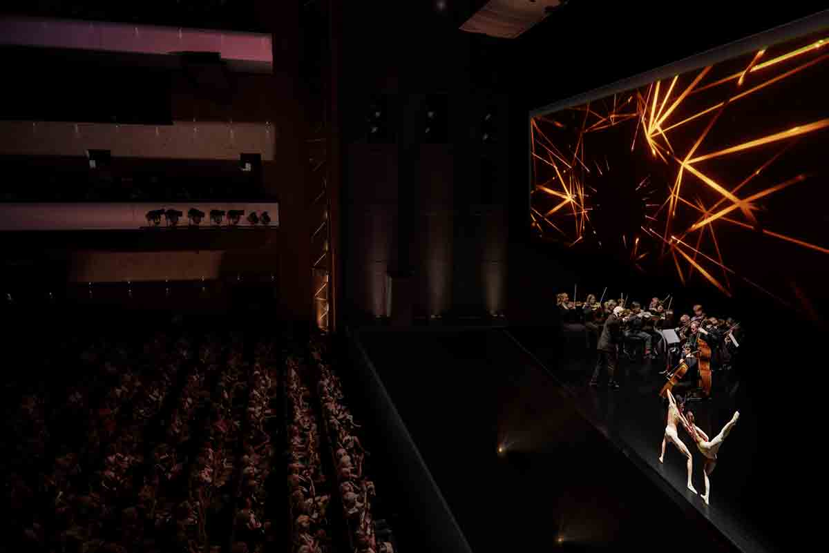Stuttgarter Kammerorchester: prima mondiale "Holo Harmonies - Death and the Maiden" il 1 dicembre 2023 parallelamente al Festspielhaus Baden-Baden, all'Opera di Stato di Praga Holo Harmonies