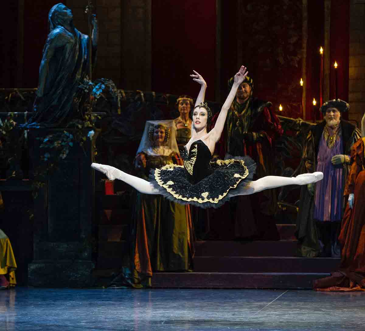Accademia Ucraina di Balletto: Il Lago Dei Cigni - Nomi Primi Ballerini e Date Aggiunte Yolanda Correa Frias