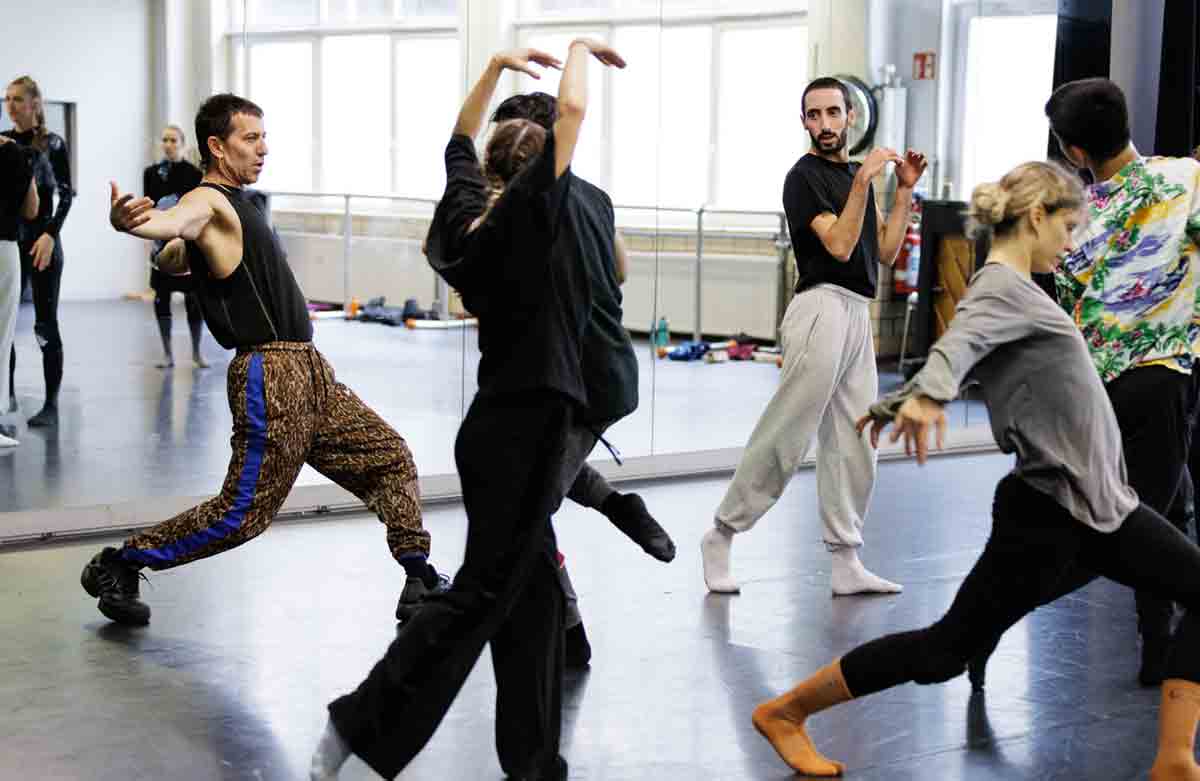 Premiere di ELEMENTS! della Gauthier Dance / Dance Company ELEMENTS - Foniadakis Acqua - (Ph. Jeanette Bak)