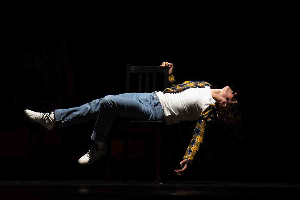 "Isabel - tratto da una storia vera" di Aleksandros Memetaj e Yoris Petrillo al Teatro Argot Studio Isabel - tratto da una storia vera (Ph. Monica Brusasco)