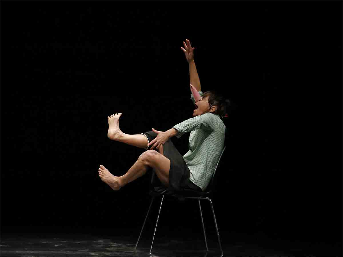 Spazio Körper | La programmazione continua con le produzioni PinDoc e i giovani coreografi di Anghiari Dance Hub Teatri di Vetro - Autobiografia, Giovanna Velardi (ph. Margherita Masè)