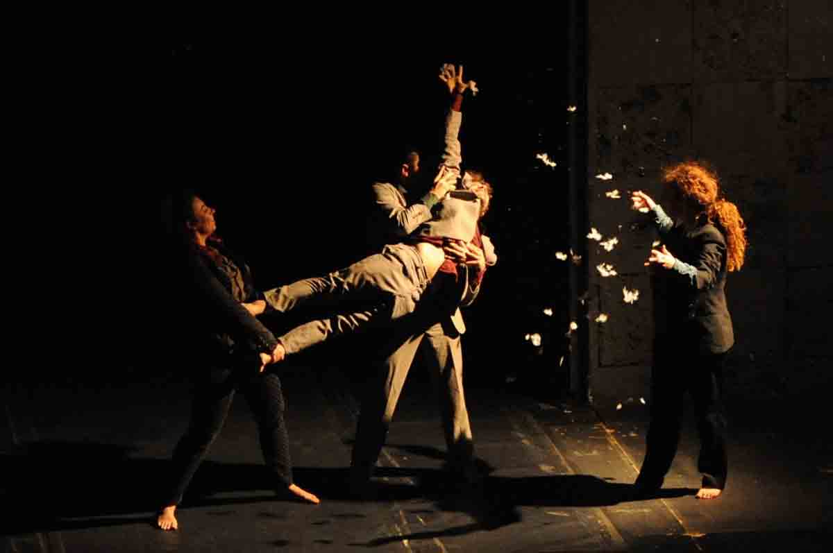 Borderline Danza al Centro Sociale giovedì 23 maggio: matinée di spettacolo e formazione Borderline Danza - Collective Trip 7.0