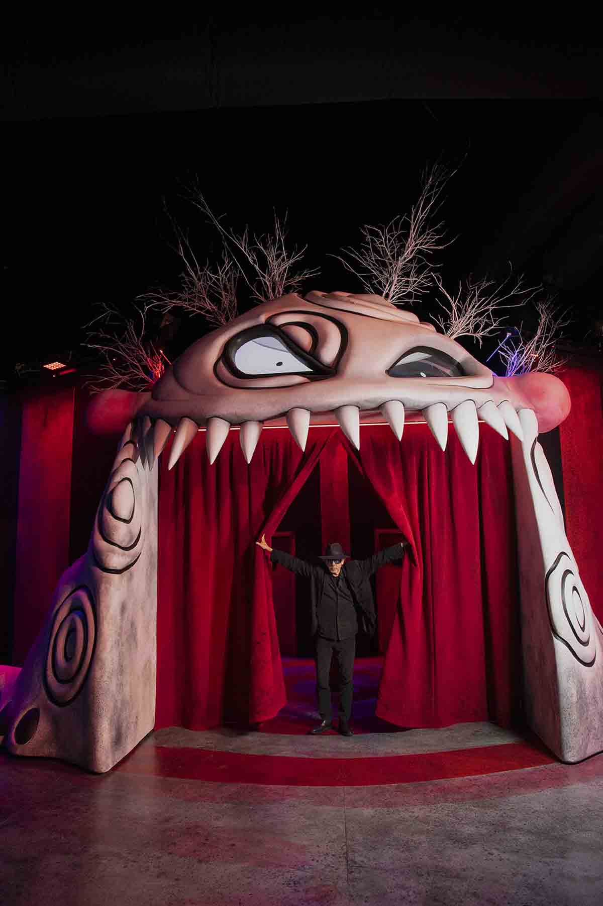 Tim Burton’s Labyrinth per la prima volta in Italia, in esclusiva alla Fabbrica del Vapore di Milano Tim Burton’s Labyrinth (Ph. Fabian Morasut)
