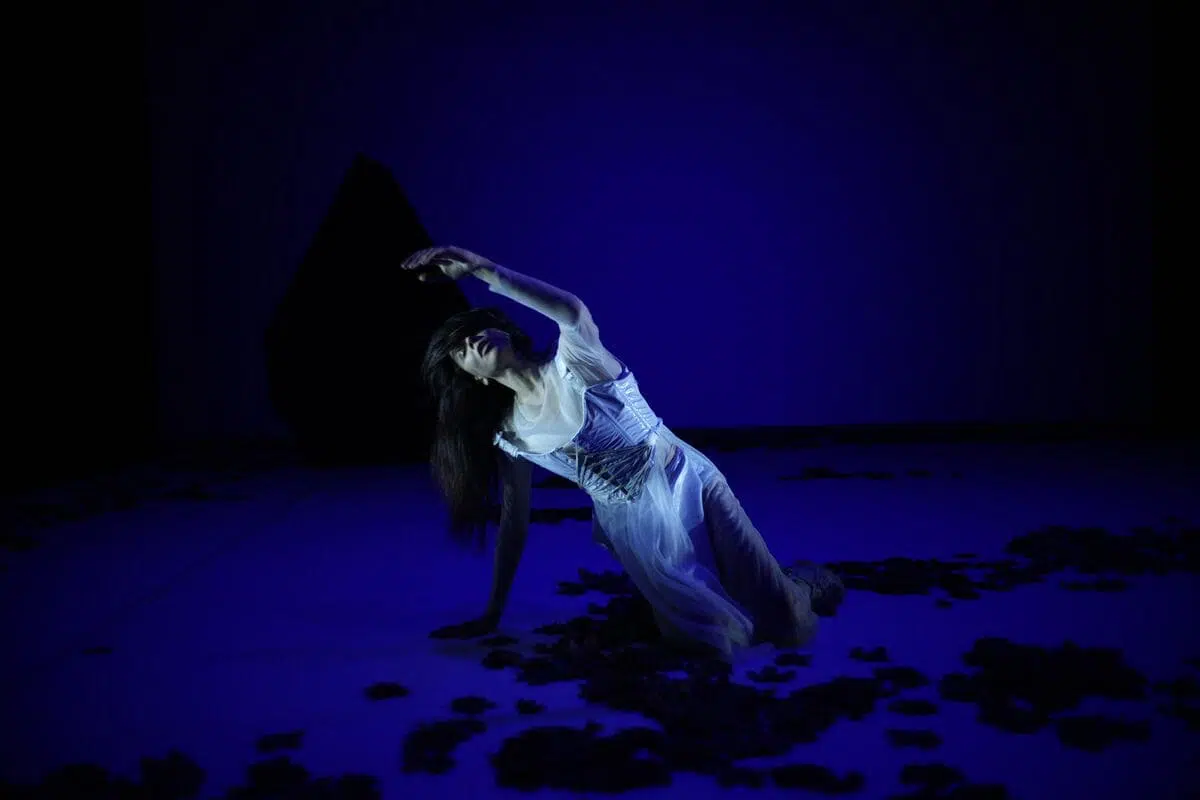 Le performance di Nunzia Picciallo e Roberta Racis allo Spazio Körper di Napoli Atto Bianco di Roberta Racis (ph. Luca Del Pia)