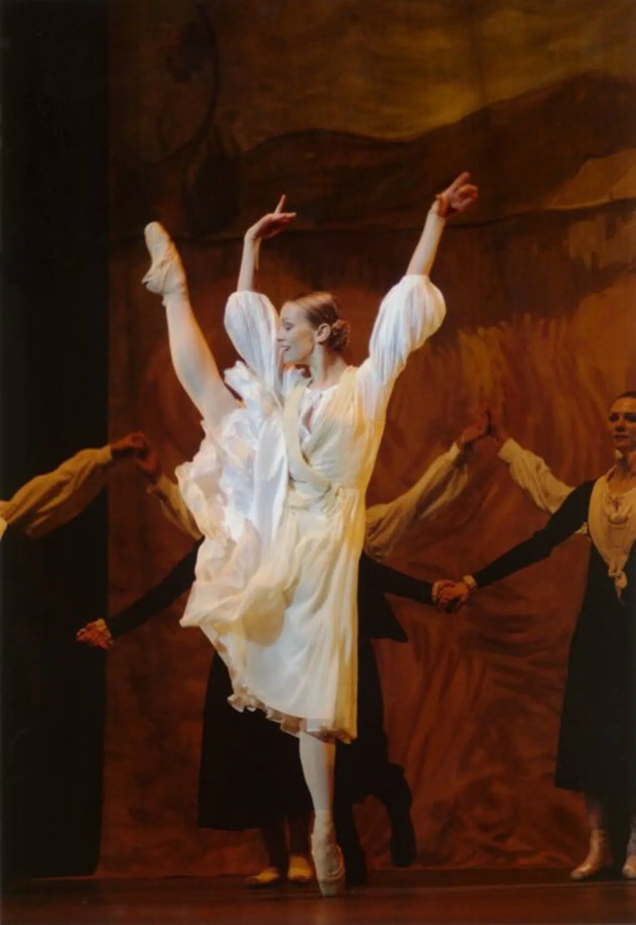 Mostra fotografica “Hommage a Roland Petit. I Rapporti del grande coreografo francese con l’Italia e gli Enti Lirici” ARLESIENNE Teatro di San Carlo di Napoli 2004 - Eleonora Abbagnato (foto Alessio Buccafusca)