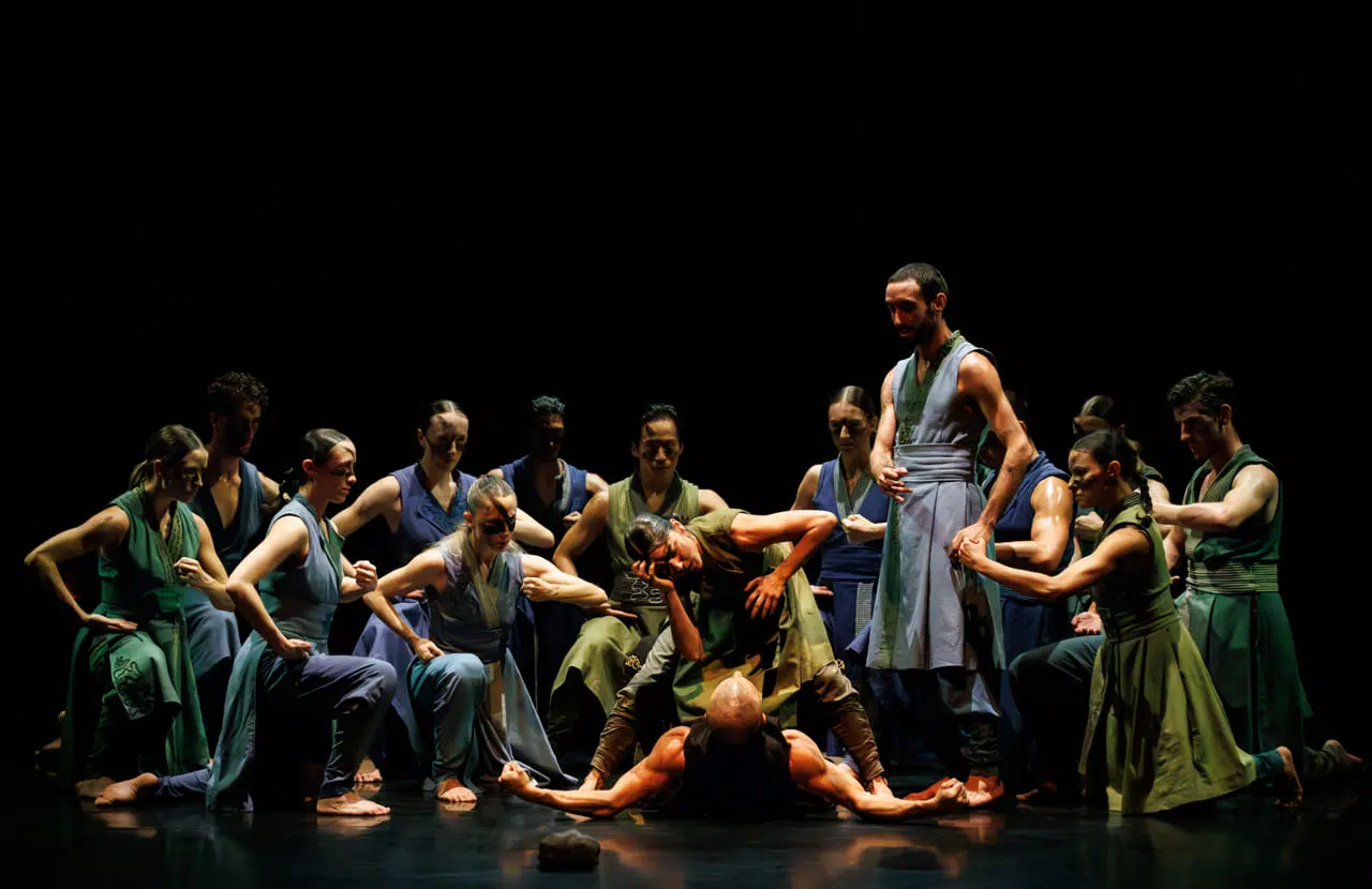 Colours International Dance Festival 2025: si apre il sipario con Turning of Bones di Akram Khan Akram Khan - Turning of Bones (Foto Jeanette Bak)