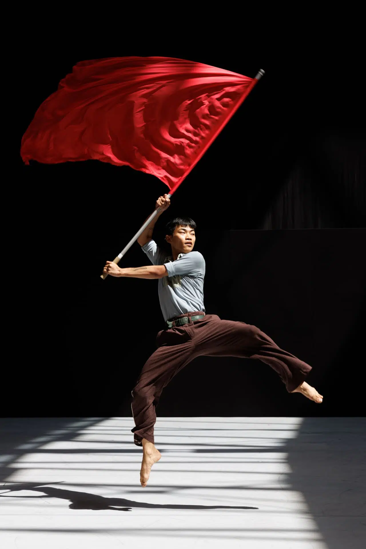 Gauthier Dance Juniors e Barak Marshall incantano Colours 2025 con “Barker” Barak Marshall Barker (Foto Jeanette Bak)