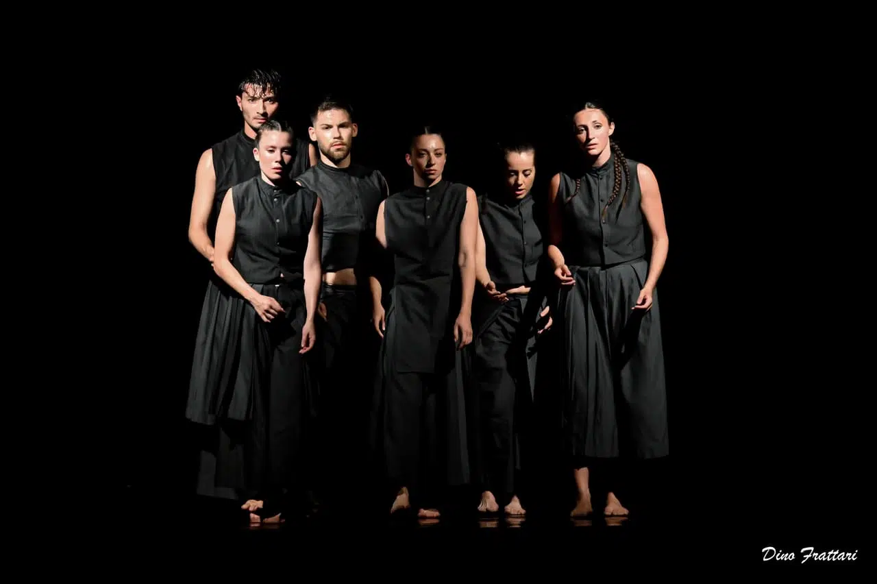 District Dance Festival torna a Roma: Linguaggi coreografici, narrazioni poetiche e visioni contemporanee 'Ultimo Uomo (Ph. Dino Frattari)