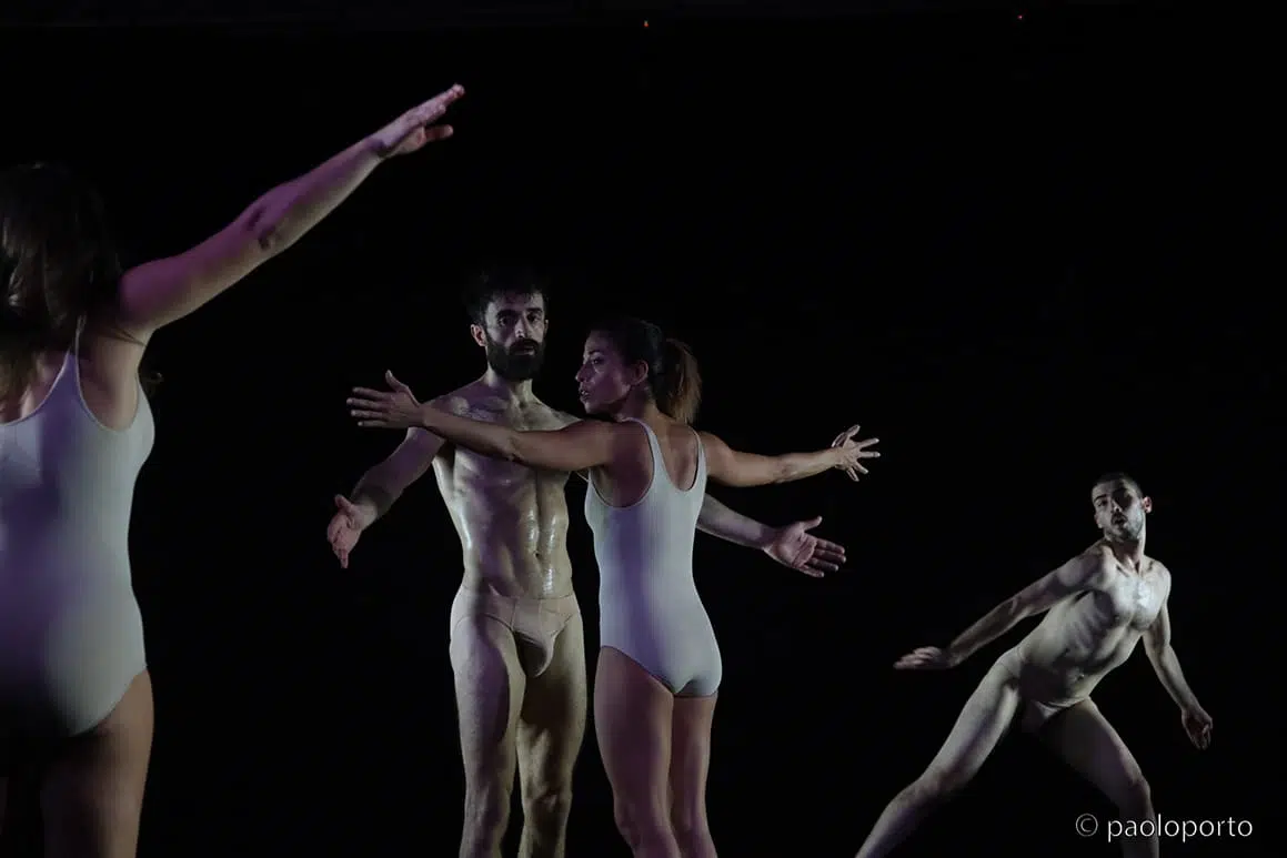 La compagnia Gruppo e-Motion invitata dall’Istituto Italiano di Cultura di Algeri al XIII Festival Internazionale di Danza Contemporanea GiruGiru (foto Paolo Porto)