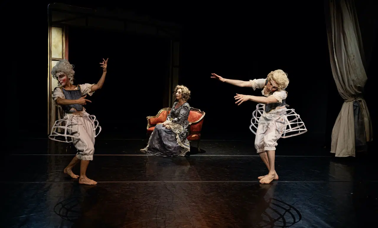 PACTA . dei Teatri - Stagione 2025-2026: Road to SIMPLÈGADI. Attraverso l’impossibile La Doppia Vita Di Emilie (foto Emma Terenzio)