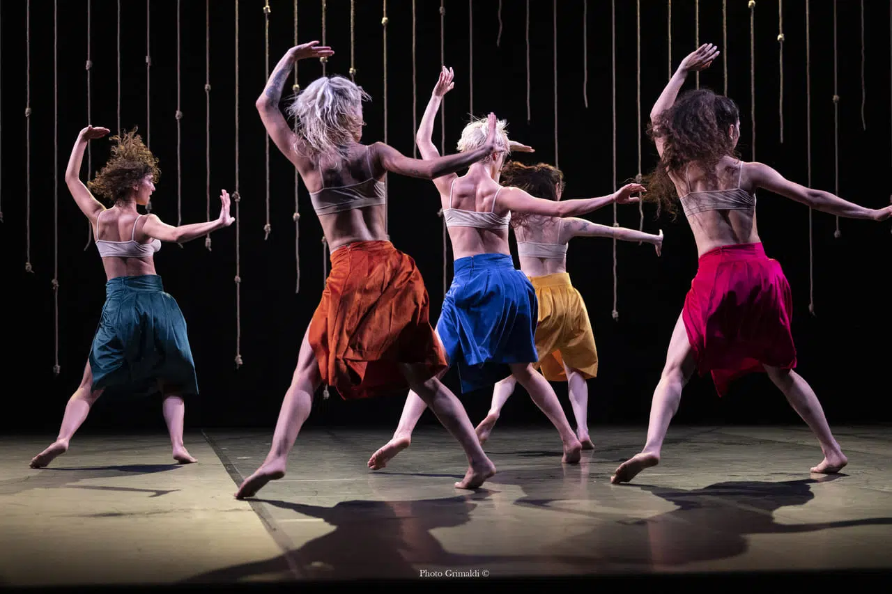 Paesaggi del Corpo: a ottobre la danza contemporanea torna a sorprendere tra sperimentazione e memoria collettiva Imago#2 (ph Grimaldi)