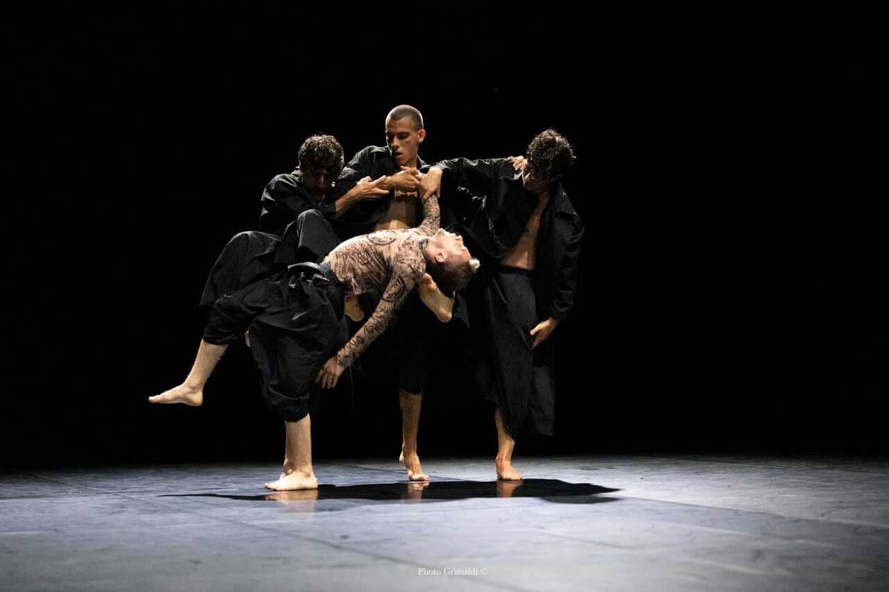 Woman’s Art Now a L’Aquila: quattro opere coreografiche al femminile per I Cantieri dell’Immaginario Scena da Walking on the Wild Side di Emma Cianchi per Woman’s Art Now.